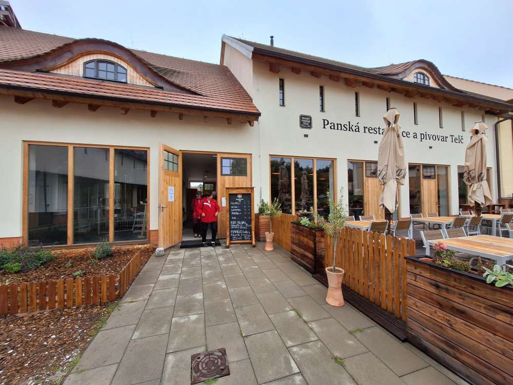 Nejen duchovní stravou živ je člověk - oběd v Telči