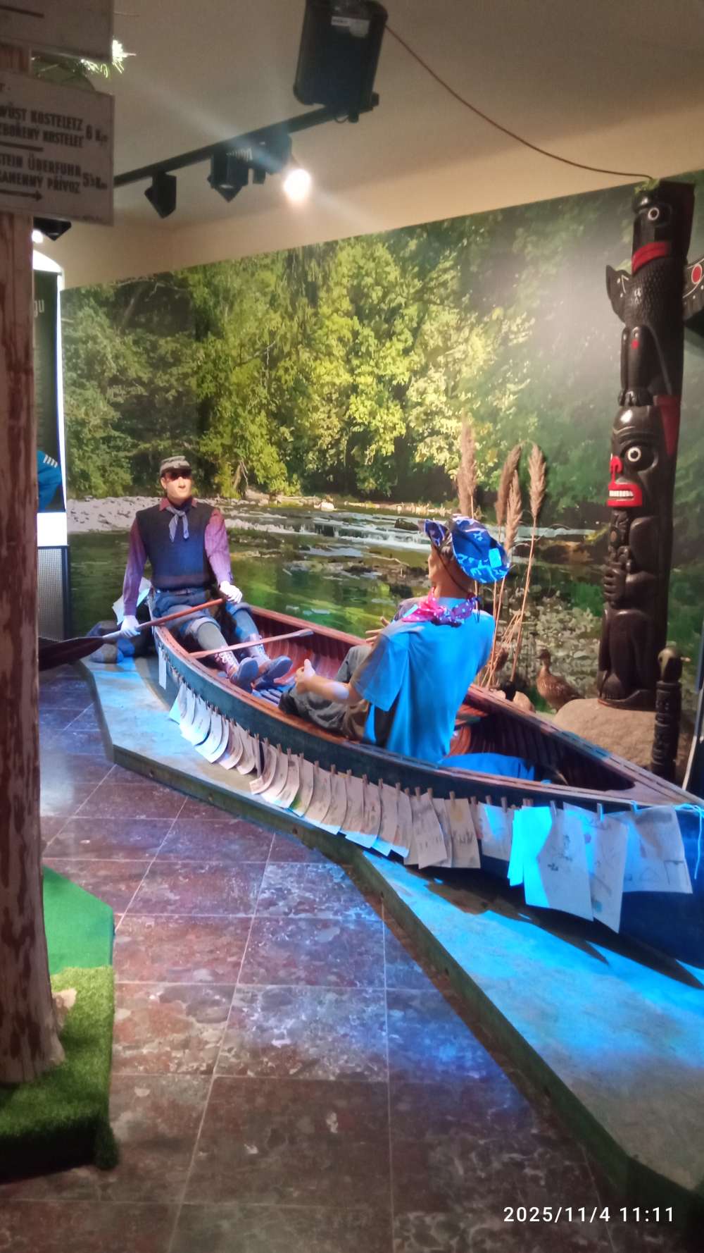 Zlatokopové v kanoi